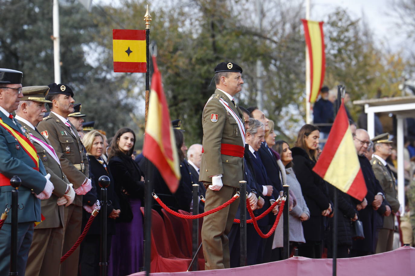 Fotos: La imponente parada militar de la Brigada &#039;Guzmán el Bueno X&#039; en Córdoba