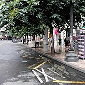 «Si no me habla en castellano la dejo donde yo quiera»: denuncian a un taxista por dirigirse en español a una clienta