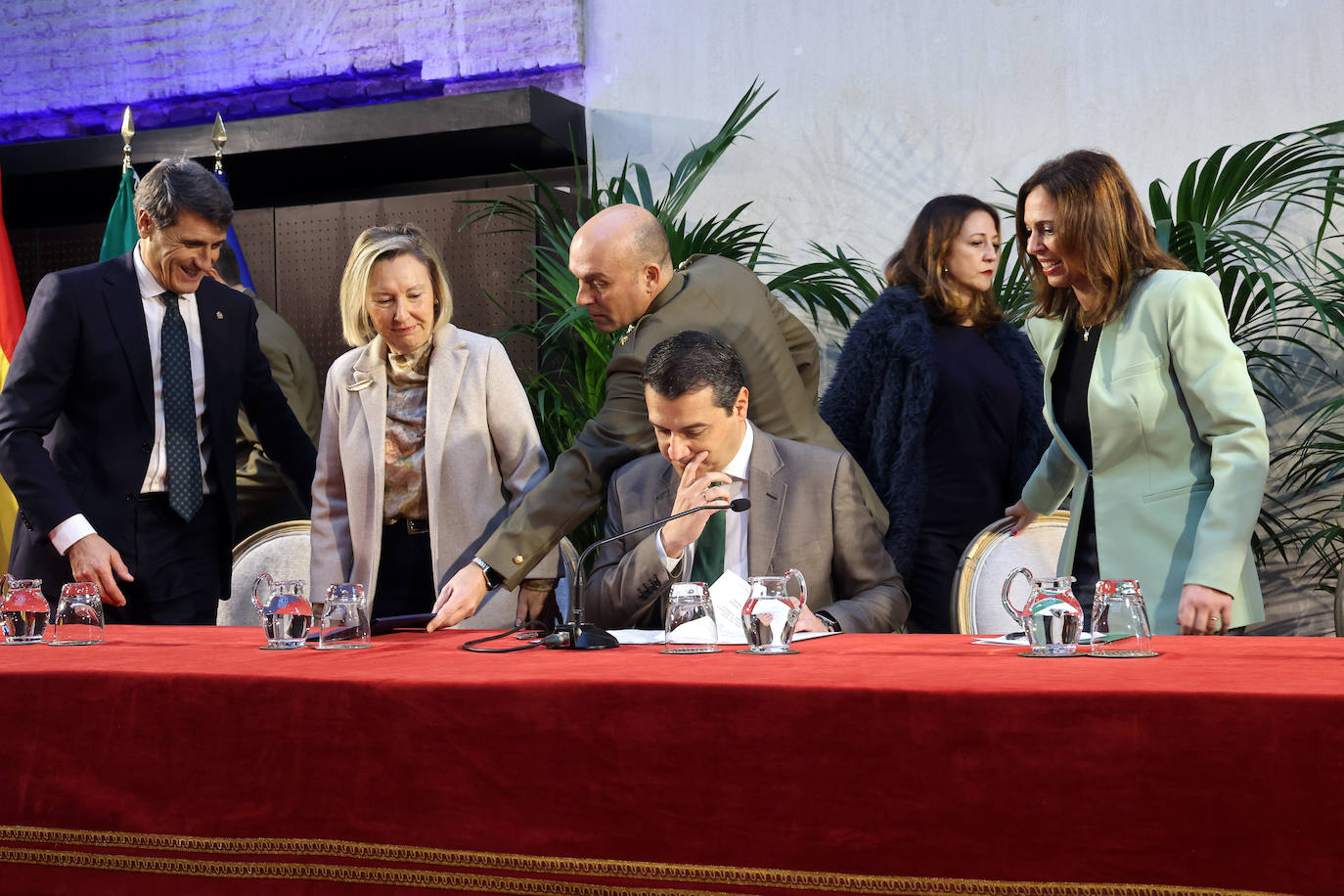 Fotos: La firma solemne del acuerdo de la Base Logística de Córdoba