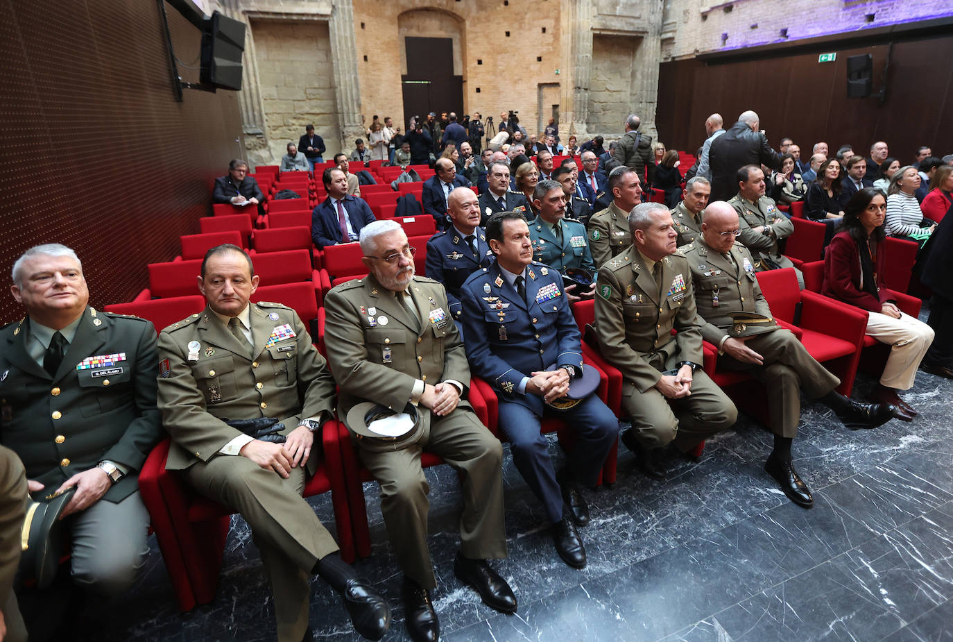 Fotos: La firma solemne del acuerdo de la Base Logística de Córdoba