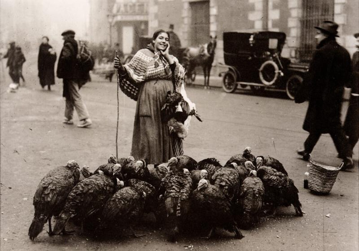 Vendedoras de pavos en la plaza de Santa Cruz