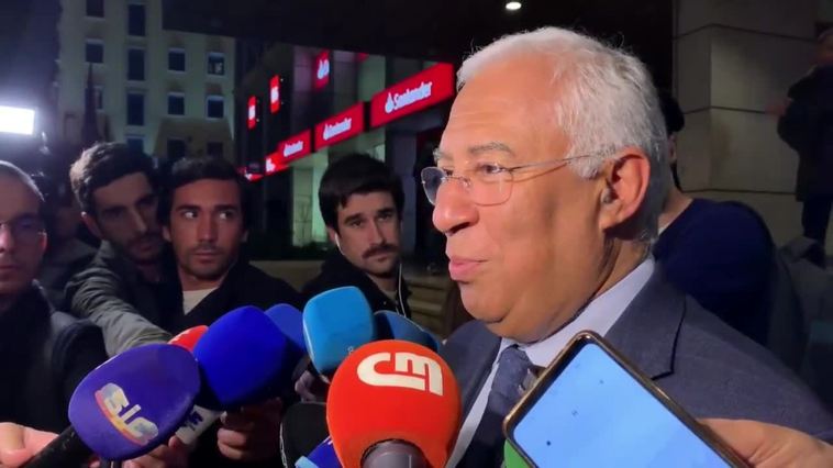 Costa pide unión y "nueva energía" a los socialistas tras votar para elegir a su sucesor