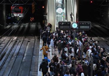 Cercanías registra retrasos en cinco líneas por problemas en la señalización en el túnel de Recoletos