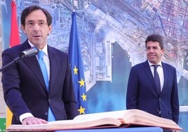 Mazón reivindica el desarrollo tecnológico, turístico y de mercancías del puerto de Alicante