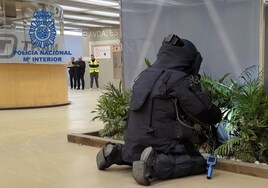 La Policía Nacional realiza un simulacro de amenaza terrorista en la estación de Luceros de Alicante
