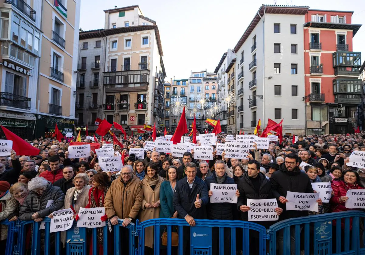 Imagen de la plaza del Ayuntamiento de Pamplona, durante la protesta