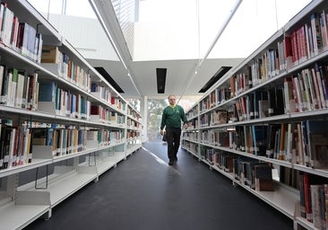 Fotos: la Biblioteca Grupo Cántico de Córdoba, en la recta final de los preparativos