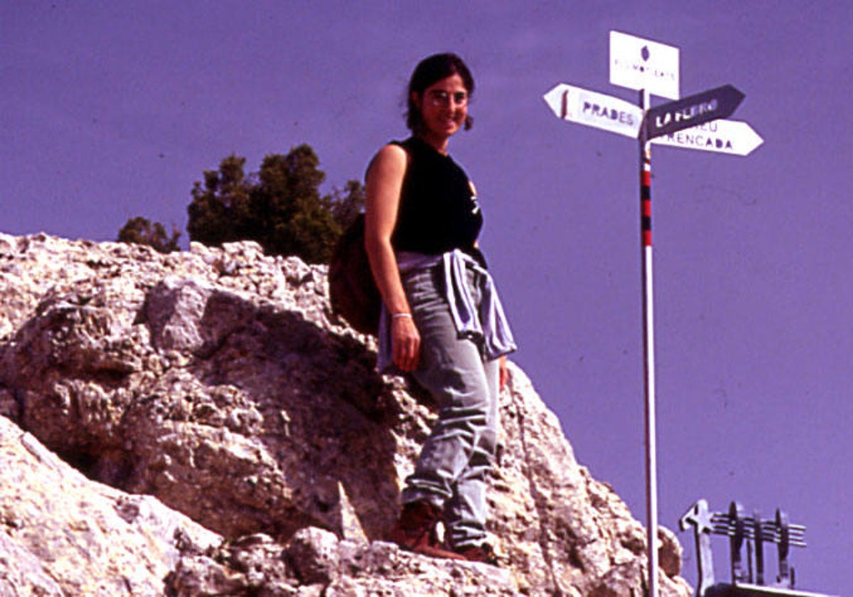 Helena, durante una excursión de la UES a Prades, en octubre de 2001