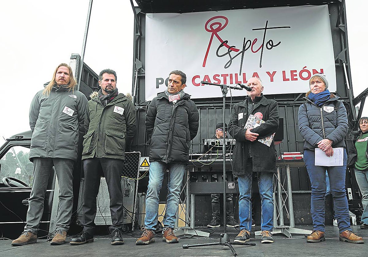 Pablo Fernández y Luis Tudanca junto a los sindicalistas Francisco Temprano y Vicente Andrés, en el acto frente a las Cortes