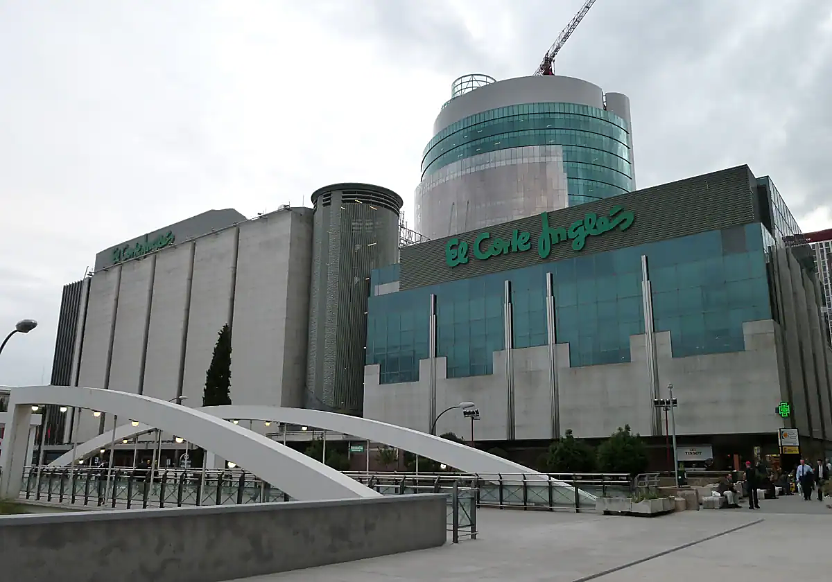 Los dos centros de El Corte Inglés en Granada cierran el 25 de diciembre de 2023