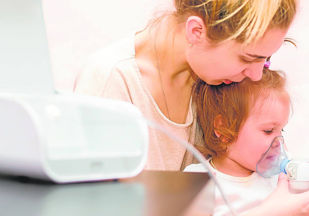 Un niño tratado de bronquiolitis