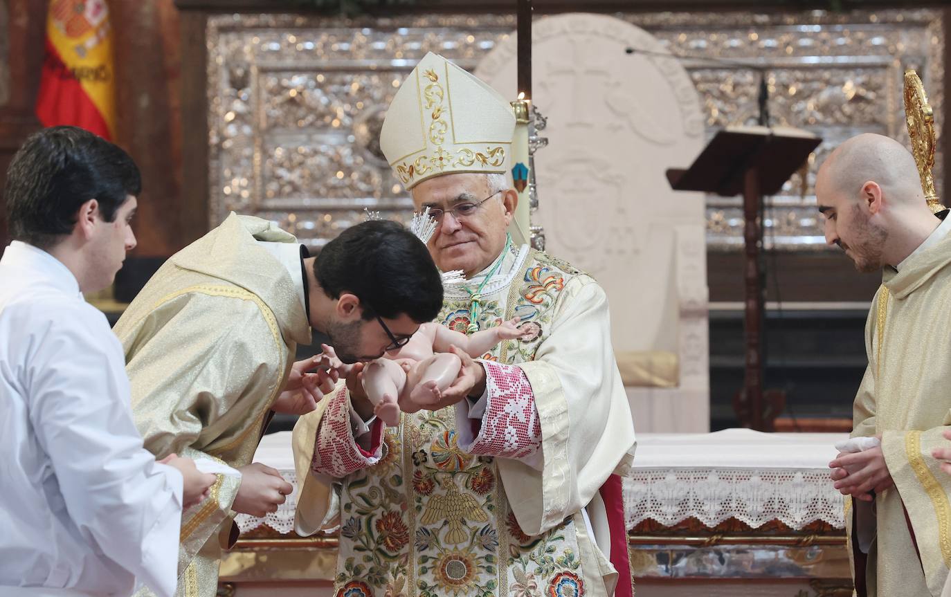Fotos: La tradicional Misa de la Navidad del Señor en la Catedral de Córdoba