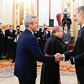 Aplausos de PP y PSOE para el discurso del Rey, que BNG y Sumar ven «excluyente»