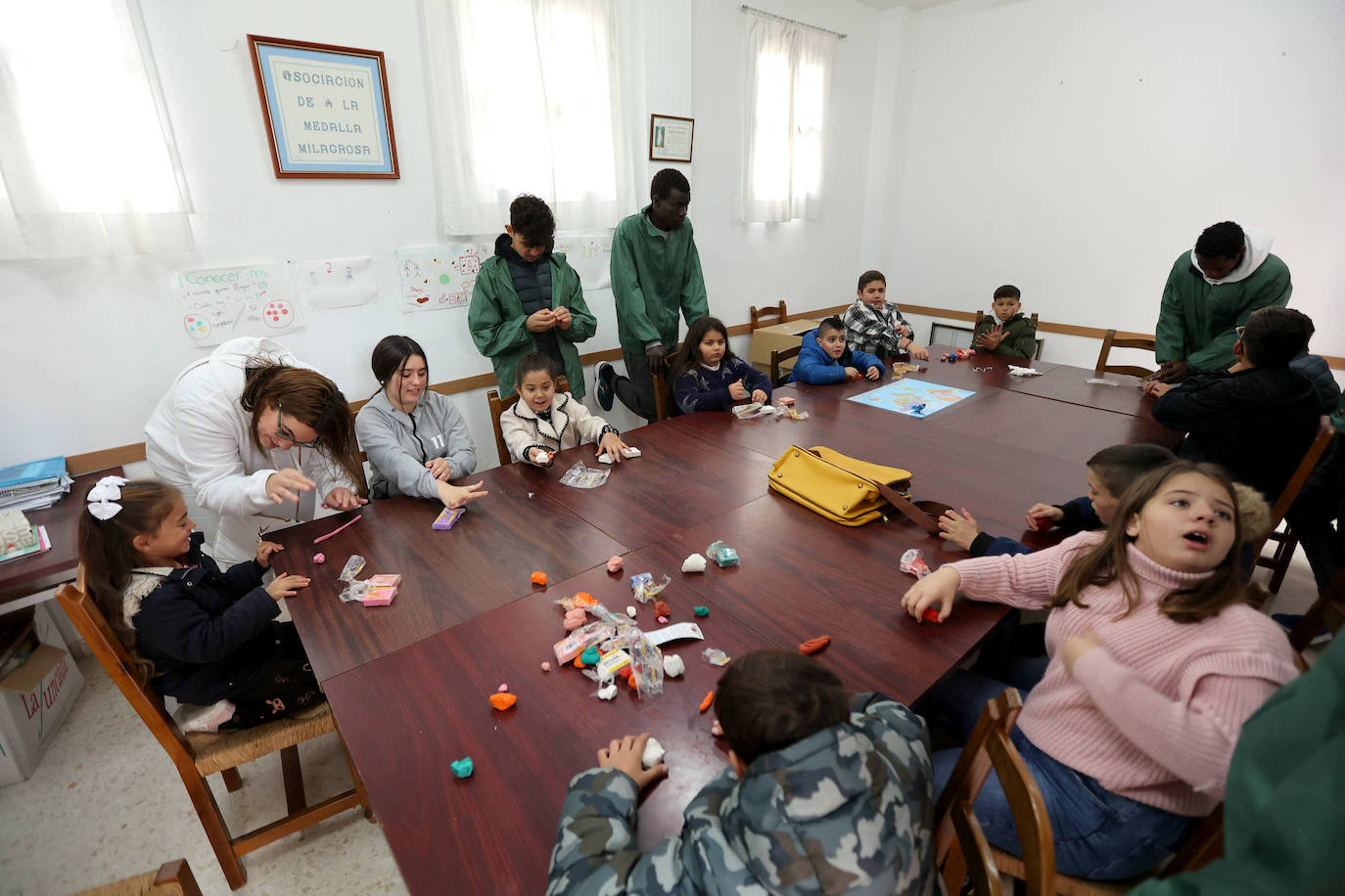 Fotos: el trabajo solidario del proyecto La Puerta Verde en el Guadalquivir