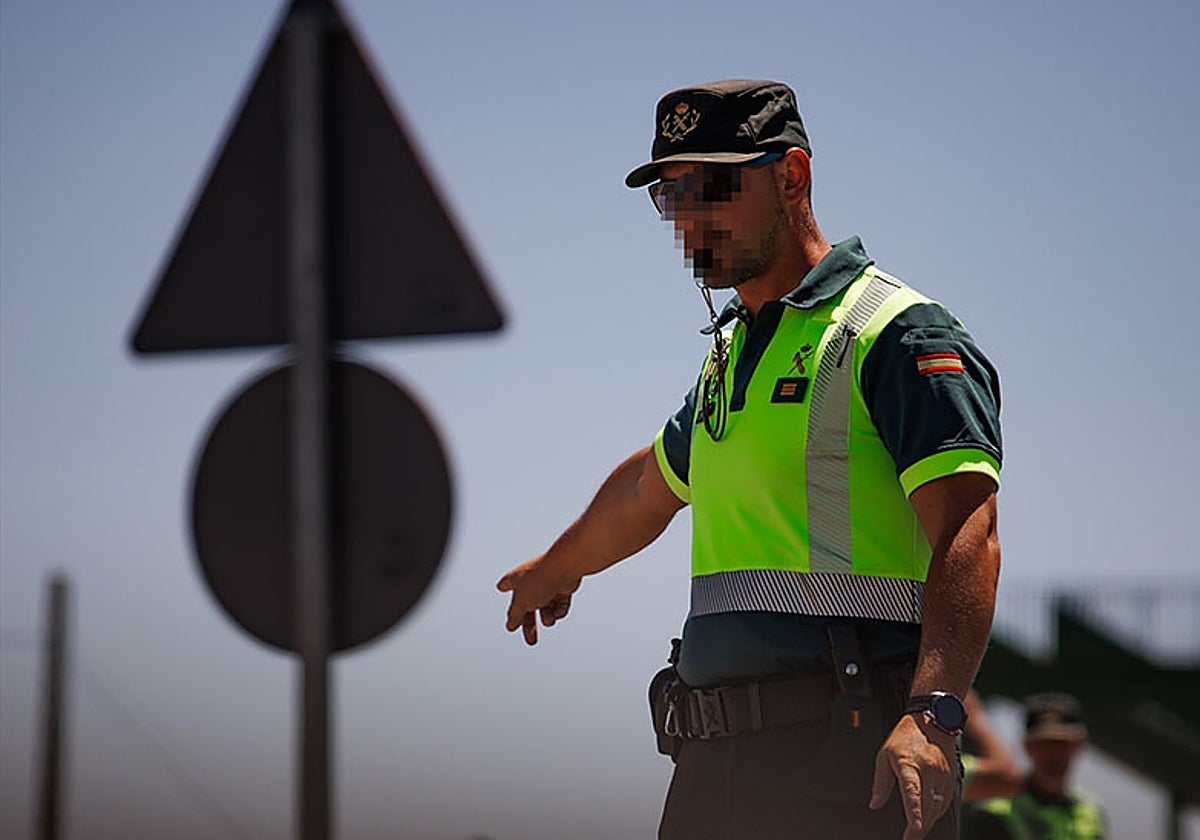 Control de la Guardia Civil en una carretera