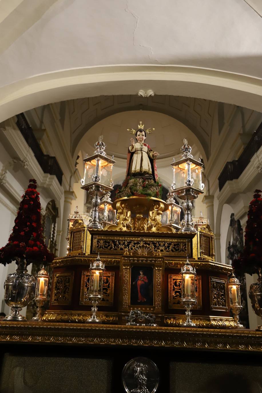 Fotos: la elegante procesión del Niño Jesús de la Compañía en Córdoba