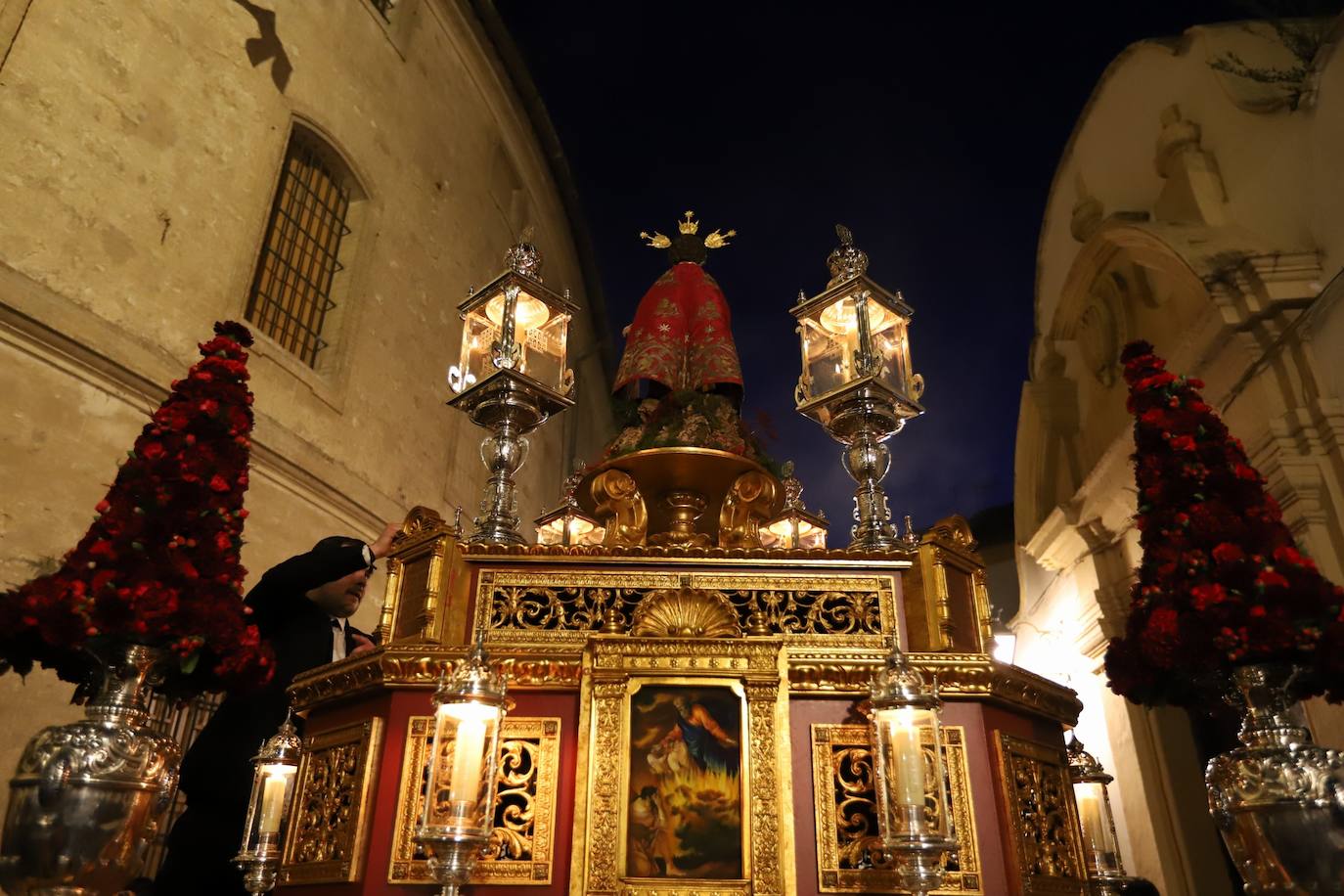 Fotos: la elegante procesión del Niño Jesús de la Compañía en Córdoba