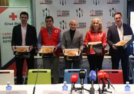 La Escuela Internacional de Cocina de Valladolid endulza los Reyes a 300 personas sin hogar a través de Cruz Roja