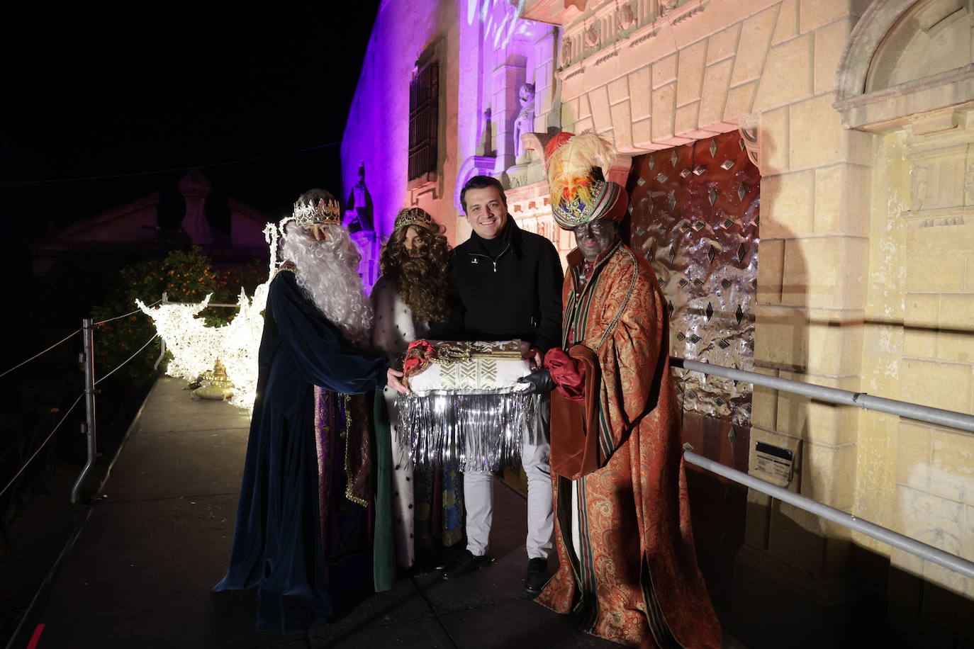 Fotos: El novedoso y espectacular final de la Cabalgata de los Reyes Magos de Córdoba