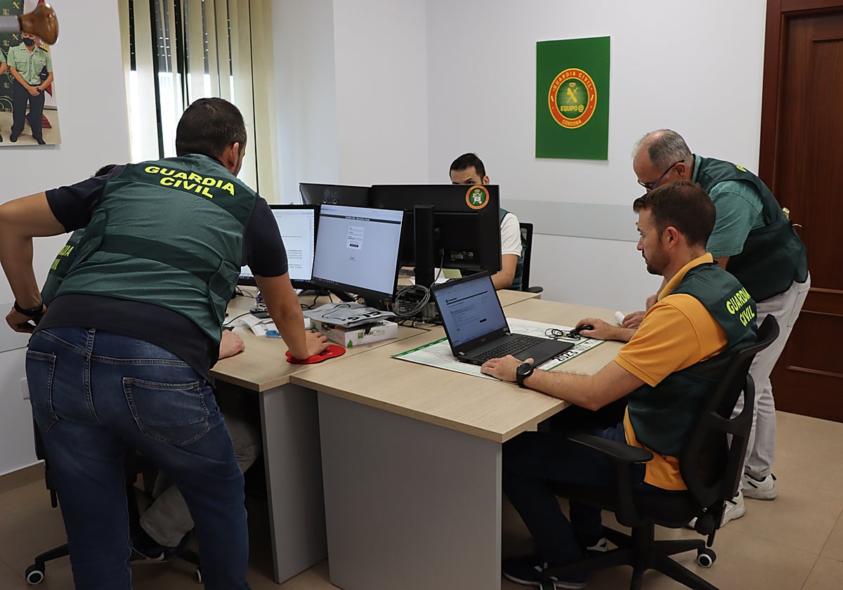 Integrantes del Equipo @ de la Guardia Civil en Córdoba