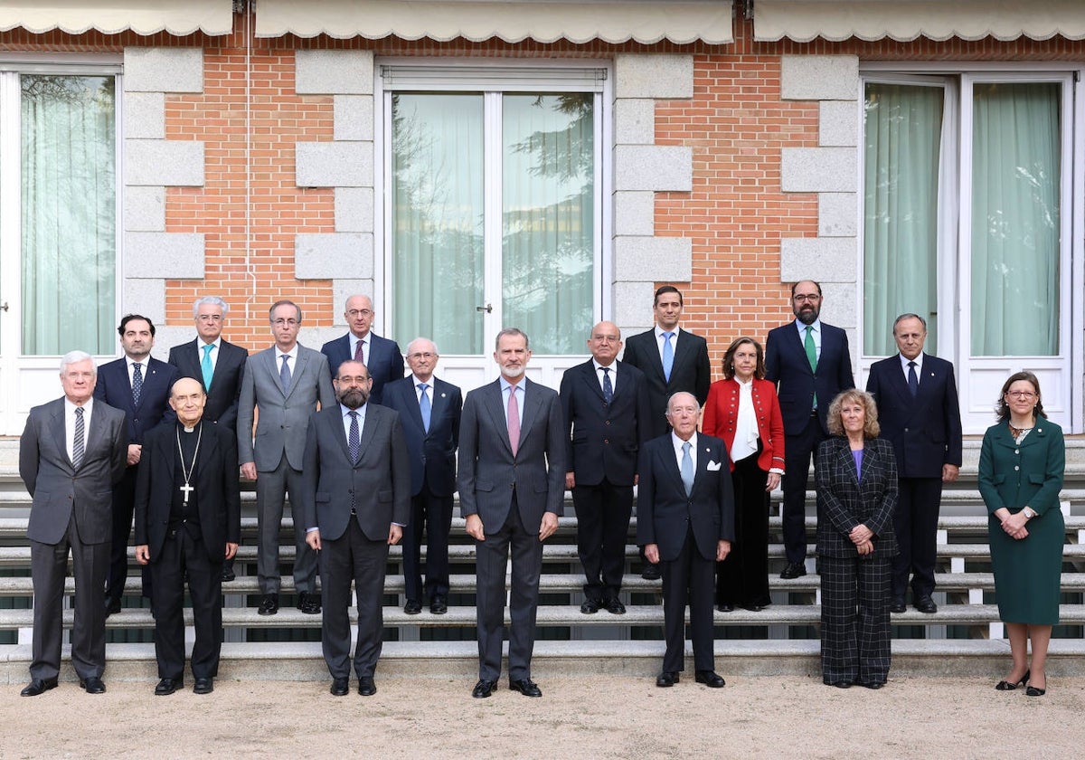 El Rey recibe en audiencia al Patronato de la Fundación Universitaria San Pablo CEU