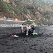 Un surfista sufre un traumatismo grave en la playa del Roque (Tenerife)