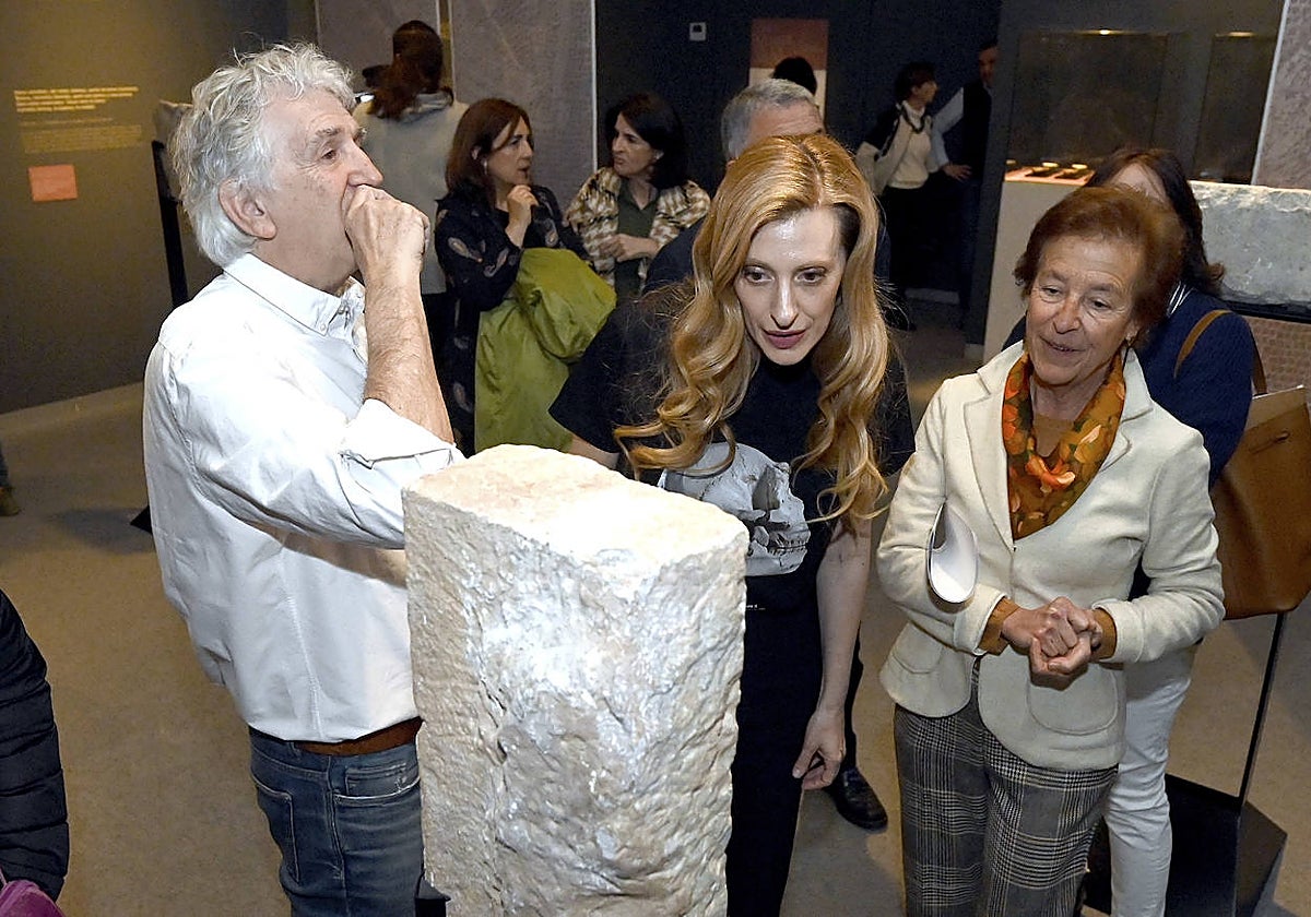 La viceconsejera Mara Sancho, durante una de sus visitas en 2023 al Museo de la Evolución Humana de Burgos