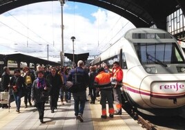 Un fallo eléctrico obliga a suspender entradas y salidas de trenes en la estación de La Coruña