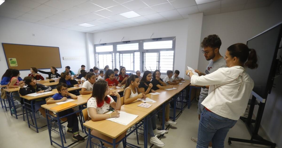 Alerta en el profesorado de Castilla-La Mancha: por cada docente menor de 30 años hay cinco que superan los 50