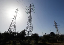 El PSOE sitúa ahora en 2026 la línea para doblar la potencia eléctrica en el Norte de Córdoba