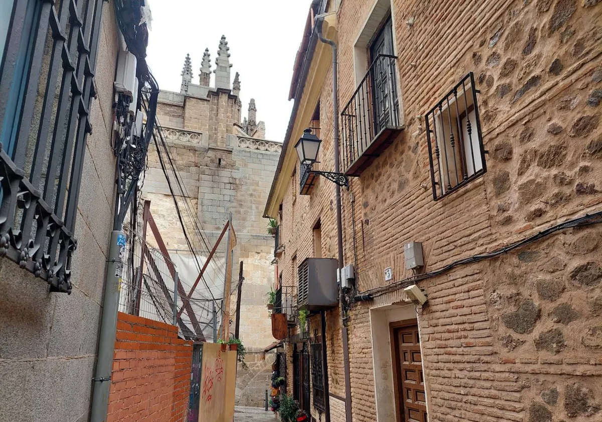 Edificio del callejón del Vicario, número 3, en donde se prevé construir un nuevo hotel