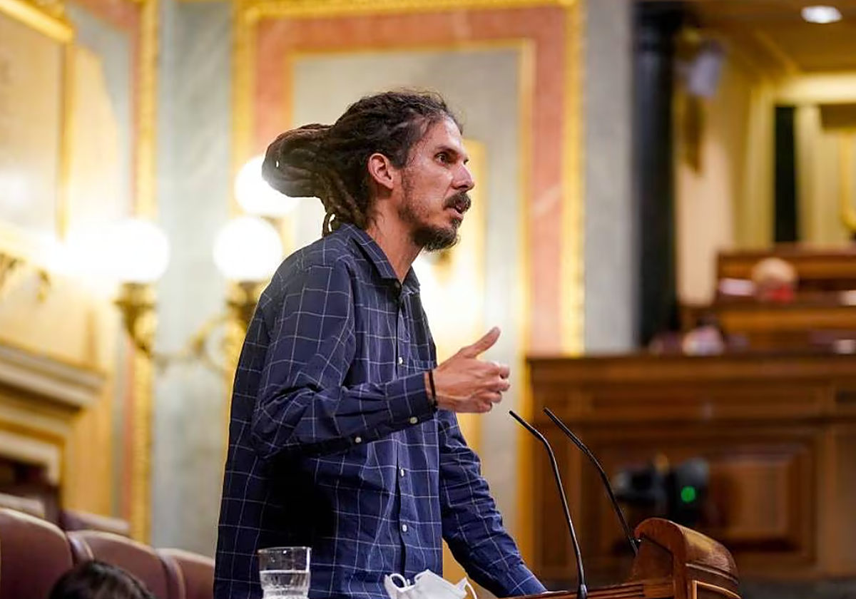 Alberto Rodríguez en sesión parlamentaria del Congreso en foto de archivo