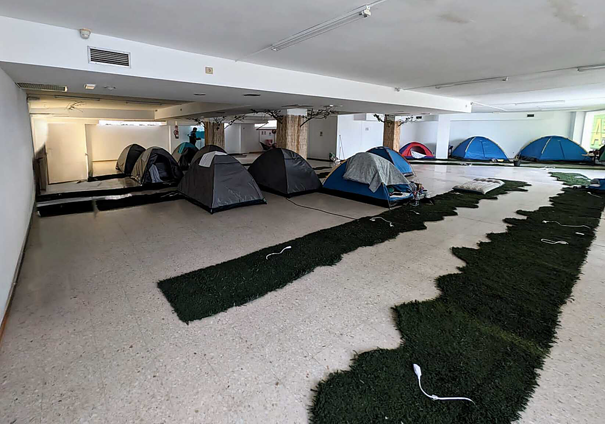 Interior del local inspeccionado, que se ofrecía como 'habitación compartida'