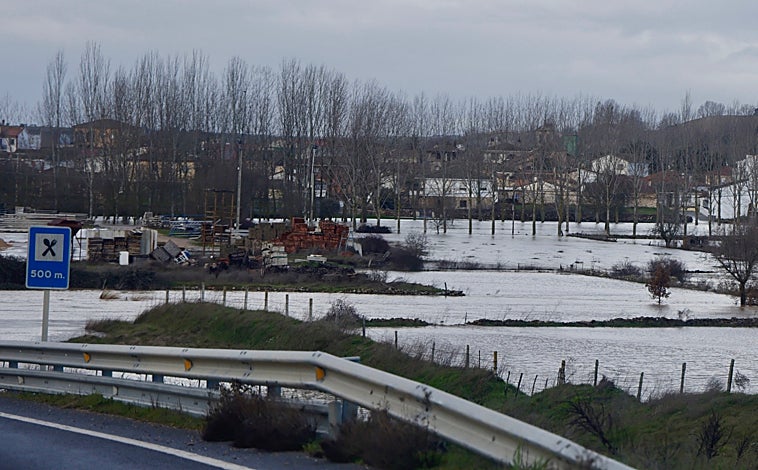 Imagen principal - Desbordamientos en el campo de Salamanca