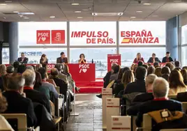 La convención del PSOE culmina la fusión de Ferraz y La Moncloa
