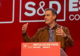 Sánchez interrumpe su discurso en la convención del PSOE en La Coruña por una emergencia: «¿Hay un médico en la sala?»