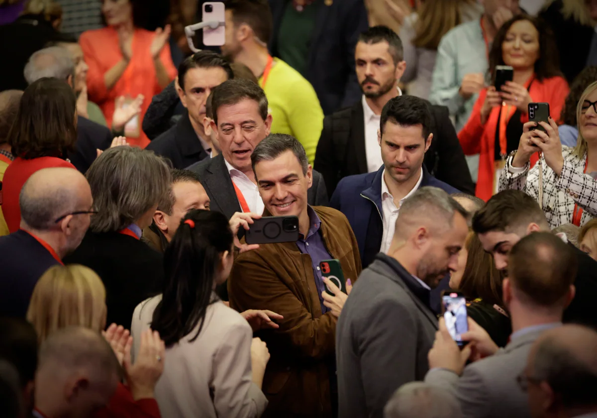 Pedro Sánchez, a su llegada este domingo a la convención política que el PSOE celebra en La Coruña