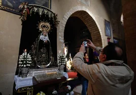 Dos nuevas jarras para el paso de la Virgen de las Tristezas de Córdoba el próximo Lunes Santo