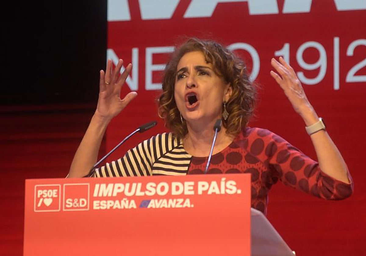 La ministra de Hacienda, María Jesús Montero, en la convención del PSOE en La Coruña