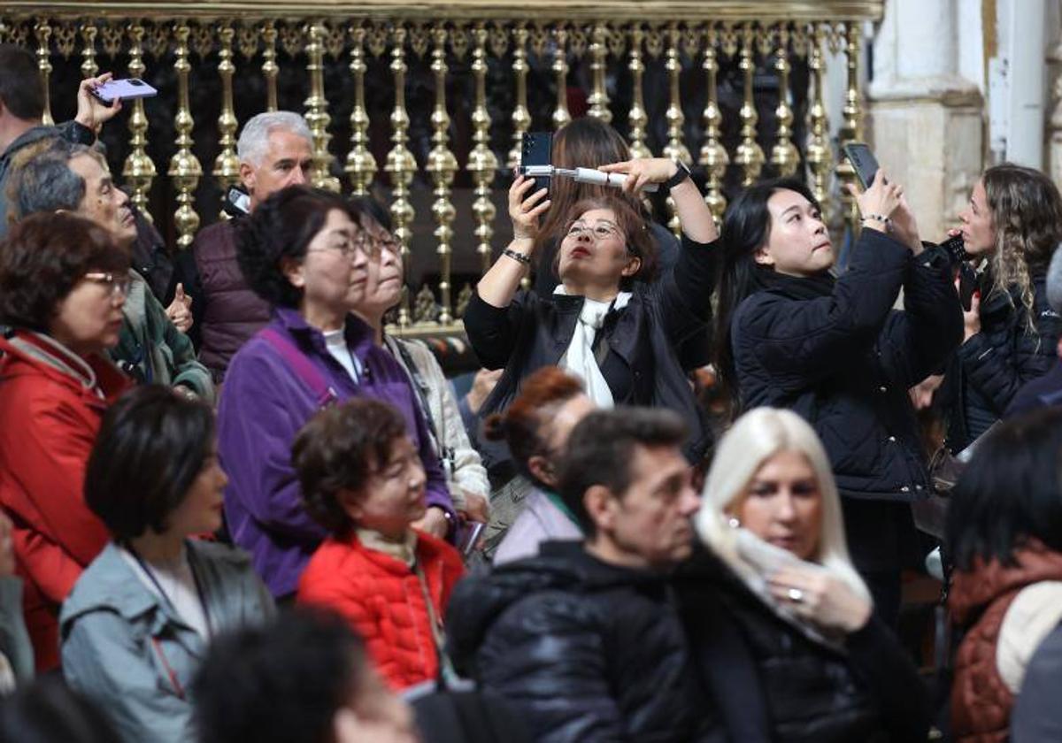 Turistas en la Mezquita-Catedral de Córdoba