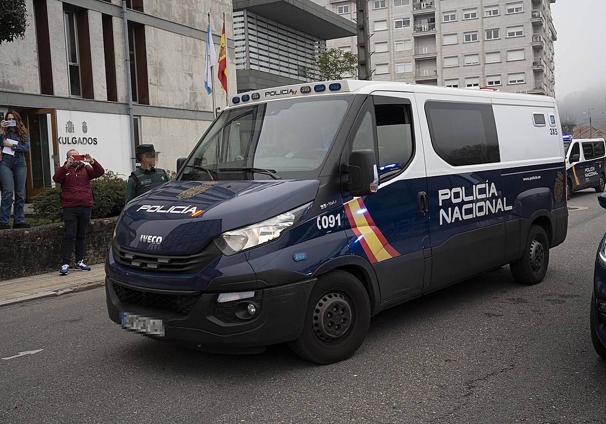 imagen de archivo de un furgón de la Policía Nacional