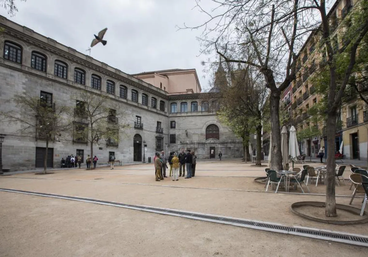 Detalle de la plaza de la Paja, en La Latina