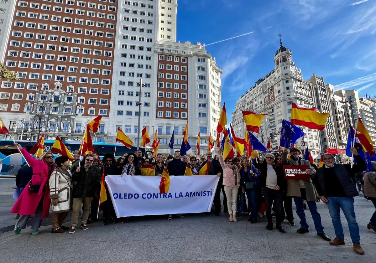 Delegación de Toledo en la manifestación contra la amnistía en Madrid