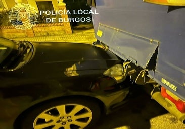 Un conductor ebrio se da a la fuga tras chocar con varios vehículos estacionados en la calle Ebro de Burgos