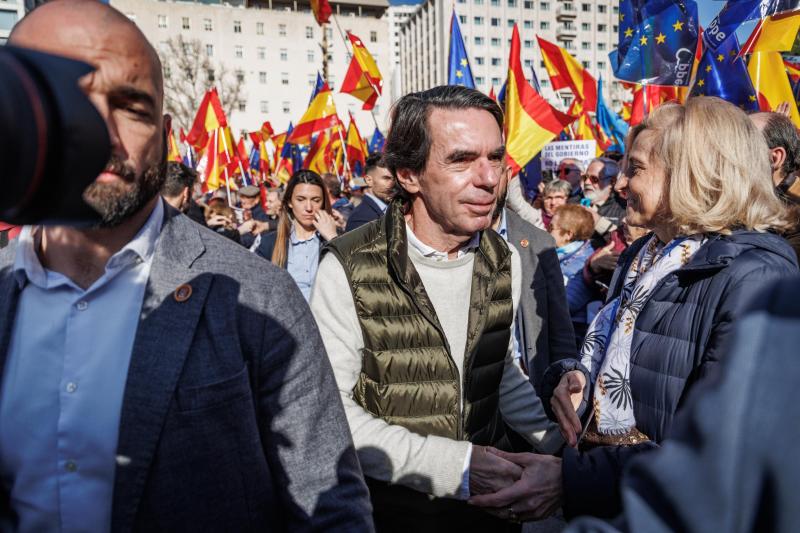 El expresidente Aznar en la concentración del PP esta mañana en Madrid