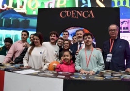 Cuenca presenta  su Oficina de Turismo Virtual que permite viajar por la ciudad a través de paneles inmersivos