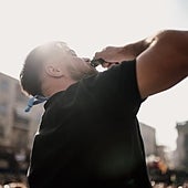 240 calçots engullidos en menos de una hora, la proeza del ganador de este curioso concurso catalán