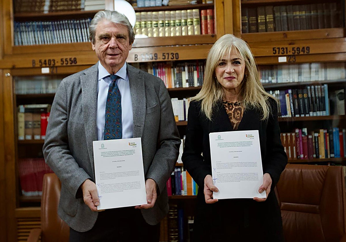 La consejera de Desarrollo Educativo y Formación Profesional y el presidente de la Fundación Villacisneros