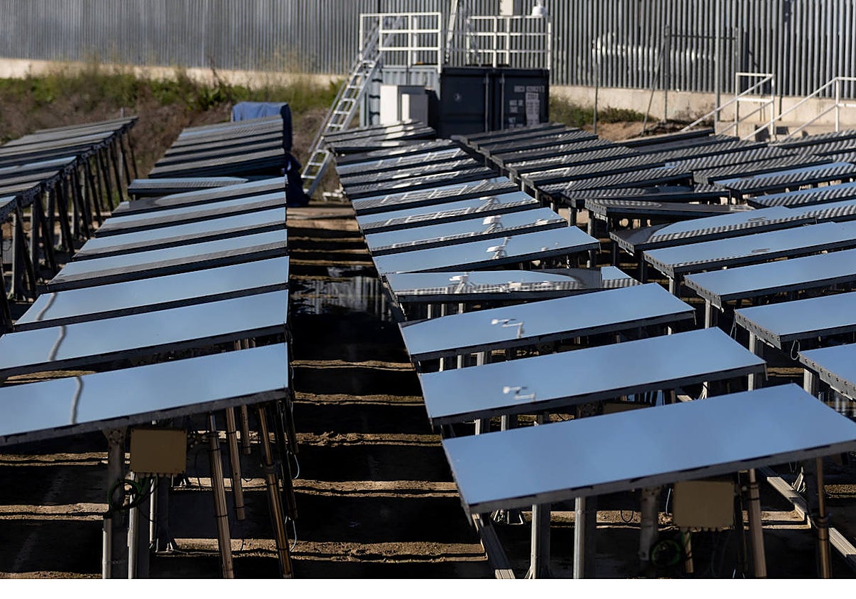 Biar suspende la concesión de licencias para instalaciones de energías renovables ante la «avalancha» de fotovoltaicas