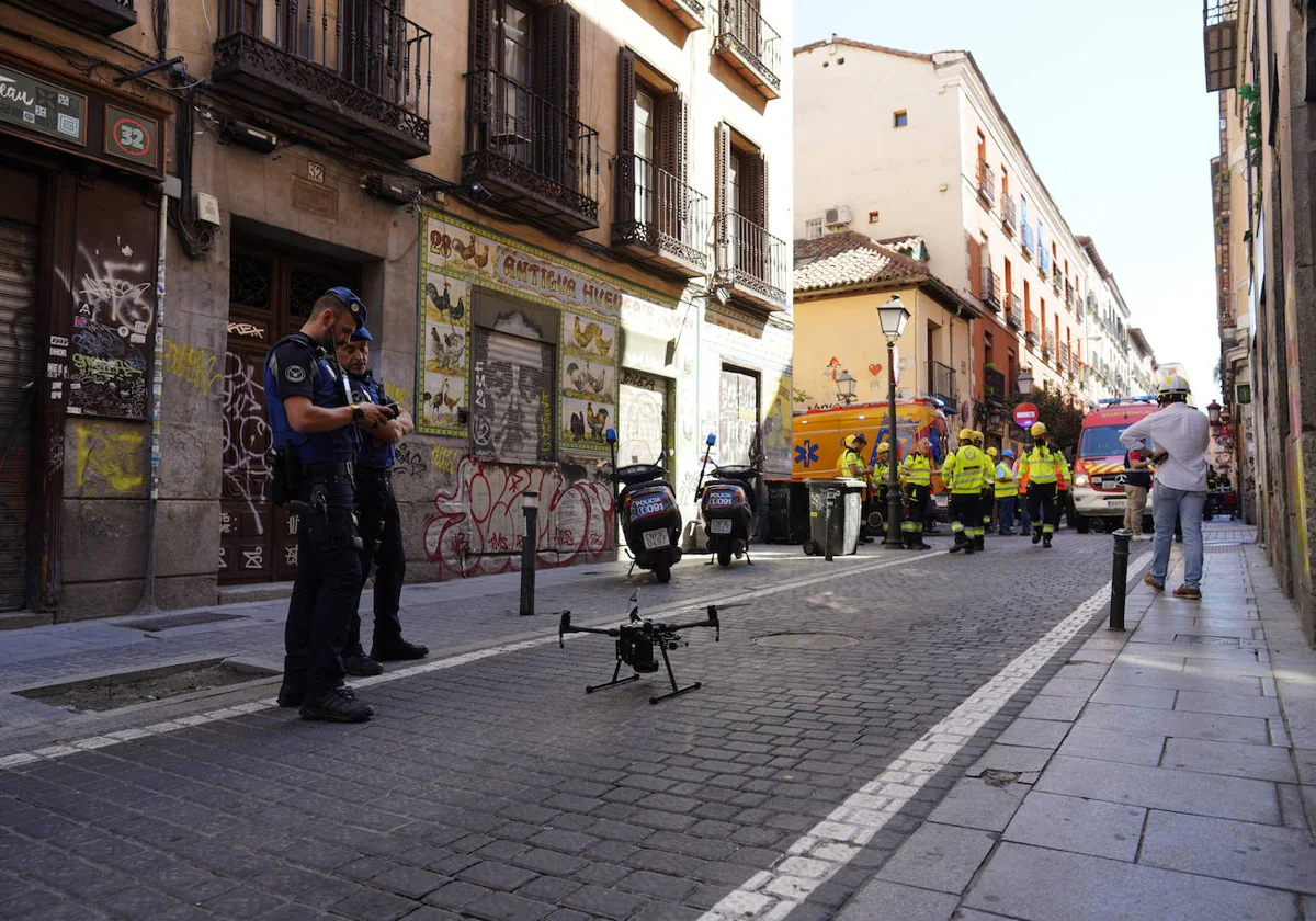 La Policía Municipal utiliza un dron en un suceso en el centro de Madrid